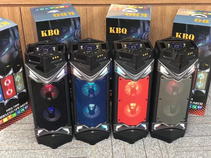 New Wireless Bluetooth Speaker With Mic