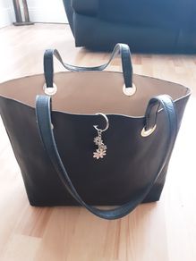 Hand/Shoulder Bag .. Colour: Black
