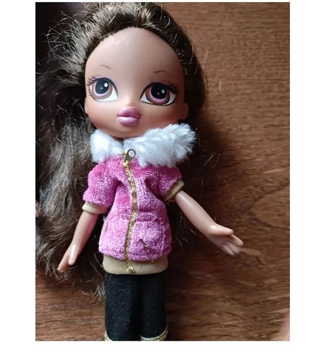 Bratz Yasmin and Mum Portia - 2001 dolls