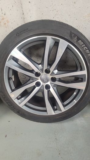 19" Audi alloys