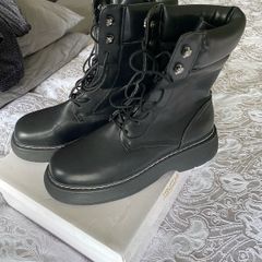 Boots New. Truffle