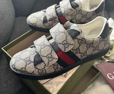 Gucci trainers size 2