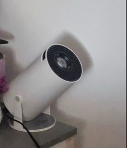 Projector Bluetooth with White Screen