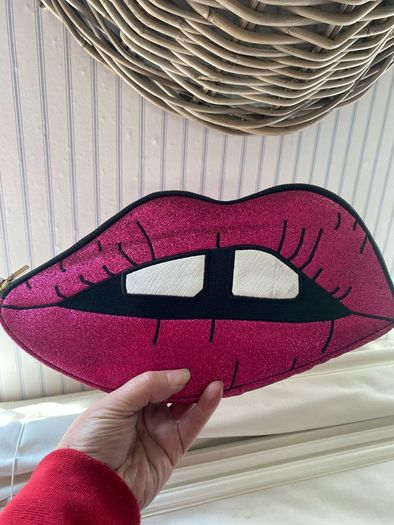 New Skinny Dip magenta glitter lip clutch (read in full)