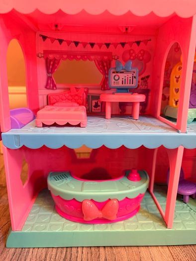 Minnie Mouse Bow-Tel Hotel Playset
