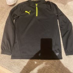 Puma boys half zip size XL boys .