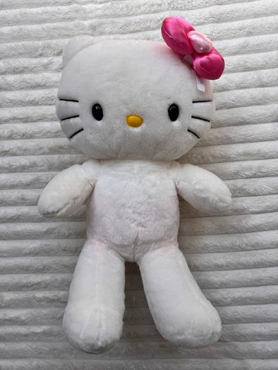Build A Bear Hello Kitty With Heart Bow Sanrio 2010 red marks on the fur approx. 45 cm. Used Please see photos
