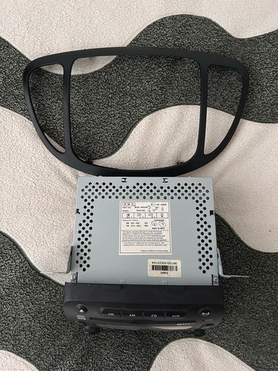 Genuine Hyundai i10 Original Radio CD MP3 AUX + Fascia