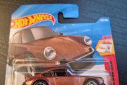 Hot Wheels Porsche 911 Carrera RS 2.7