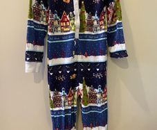 Willow by Leigh Tucker all in one Nollaig Shona pyjamas onesie 5-6 years