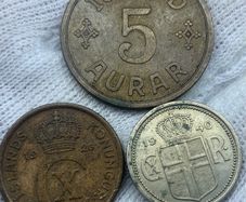 Island coin lot see pictures