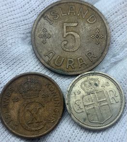 Island coin lot see pictures