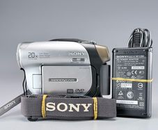 Sony DCR-DVD92E Handycam DVD Camcorder Digital Video DVD-R/RW DVD+RW Nightshot