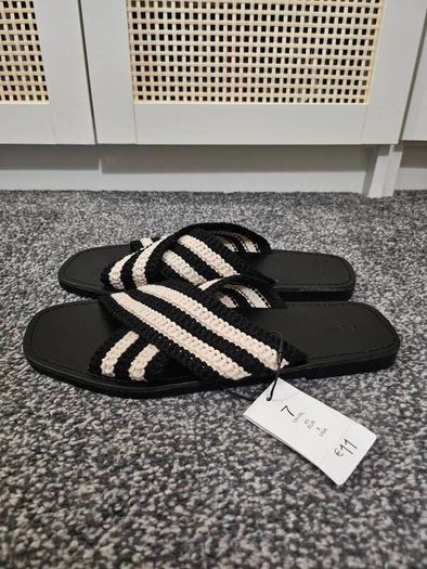 Flat Sandals UK7 New with tags