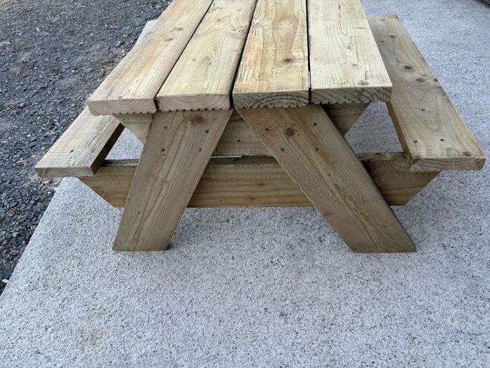 childrens picnic bench