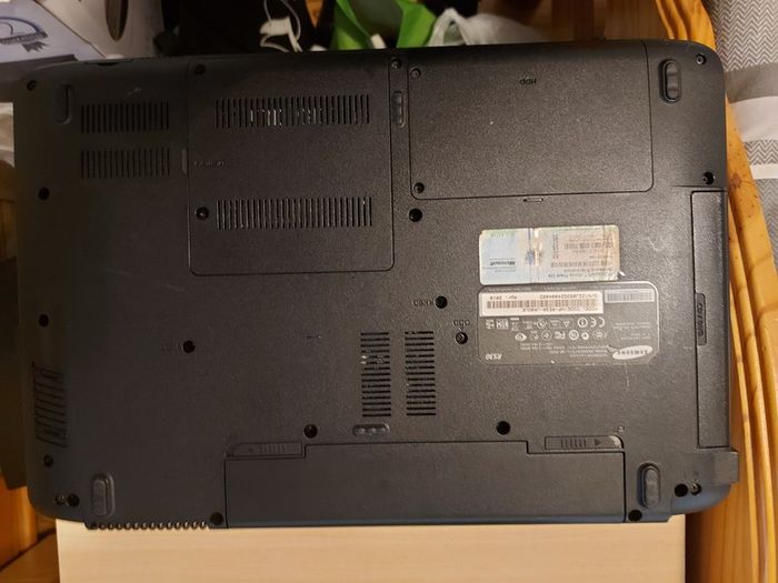 Samsung 15.6 laptop, Model NP-R530, Red, Windows 10, Pentium Dual Core CPU T4400, 2.2GHZ, 2GB Ram, 300GB HDD, Microsoft Edge, Chrome, etc