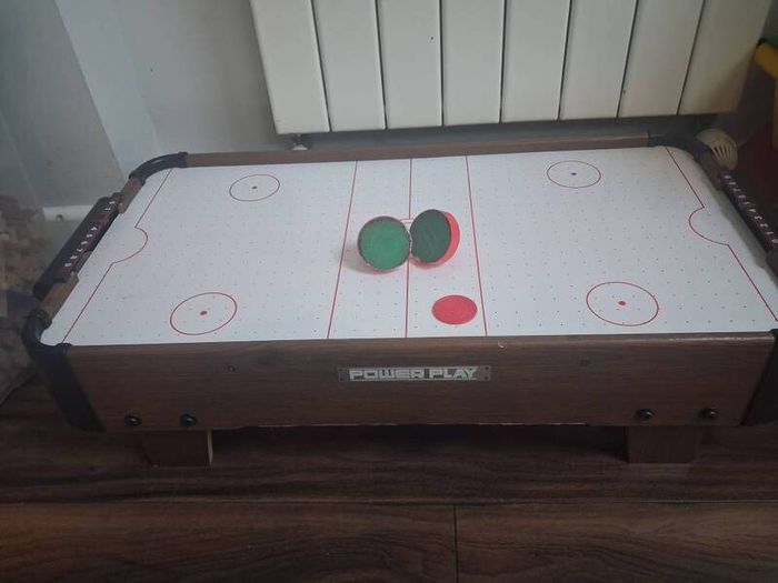 Kids power play air hockey table