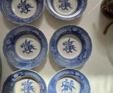 Set of Vintage Spode Dinner Plates