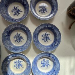 Set of Vintage Spode Dinner Plates