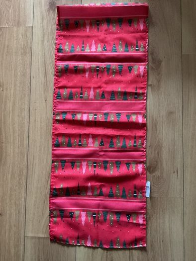 Beautiful Christmas Runner 180x35cm Brand New