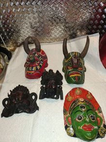 5 rare wall masks