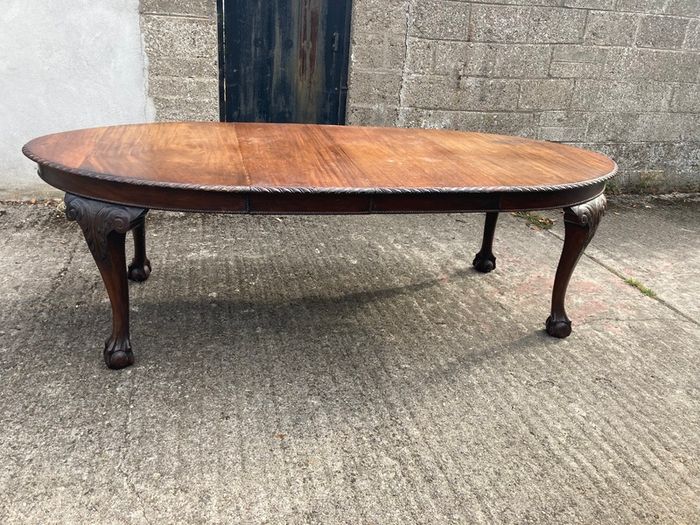 Antique Table - Extending - 2 Leaves