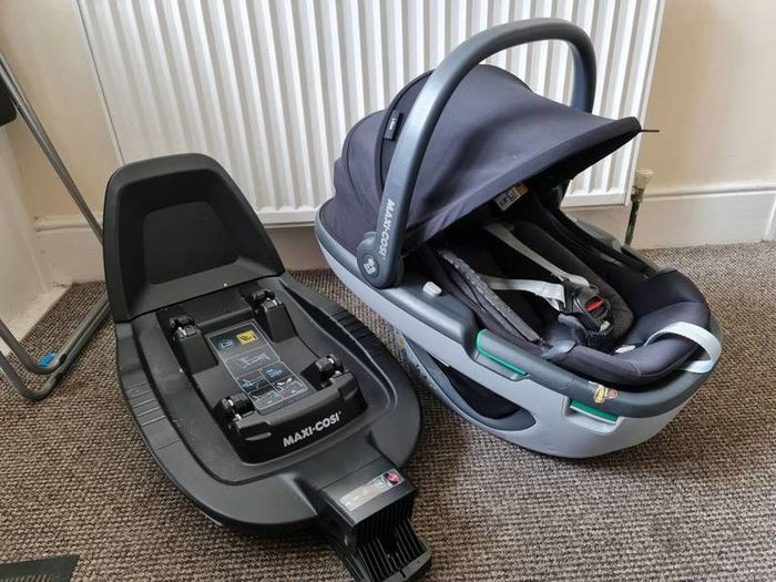 maxi cosi coral and familyfix 3 isofix base