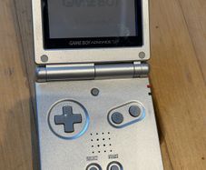 Nintendo GameBoy Advance SP (AGS-001)