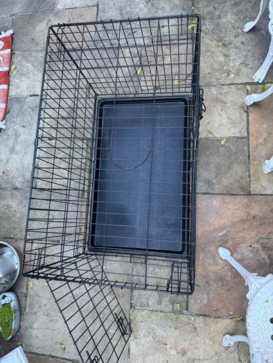 Dog cage/crate
