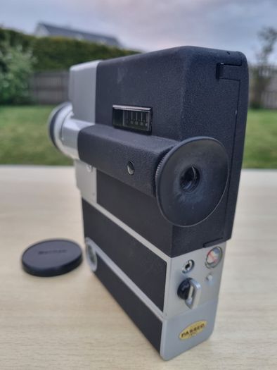 Vintage Movie Camera - Sankyo Super CM 400