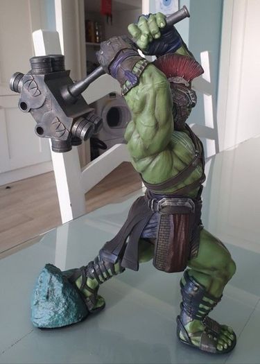 Gentle Giant Thor Ragnarok Gladiator Hulk 1/8 scale statue