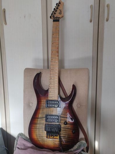 Electric guitar Cort X300 Floyd Rose Special