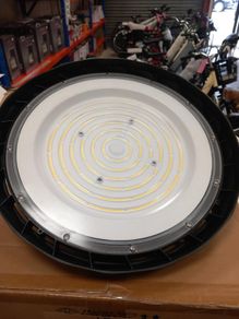 UFO LED LIGHT 200W (brand new in box)