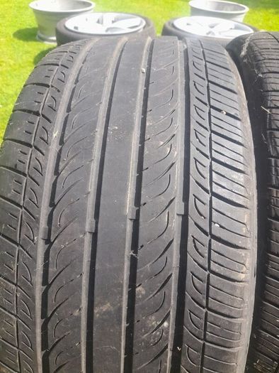 Matching Set of 4. 245/40/18 Tyres