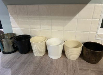 6 Plant Pots