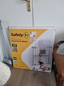 Safety 1st stair gate