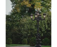 Cast Iron Street Lamp  D1075