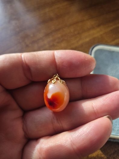 Vintage Polishes Agate Pendant