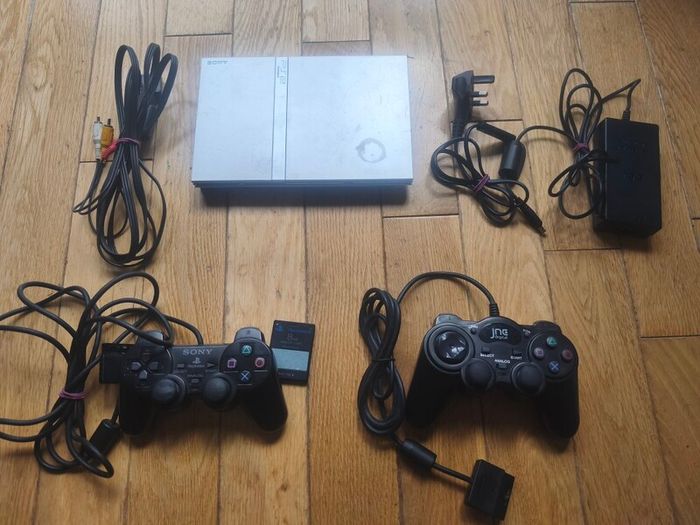 Playstation 2 PS2 Silver Slim