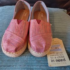 Girl shoes TOMS