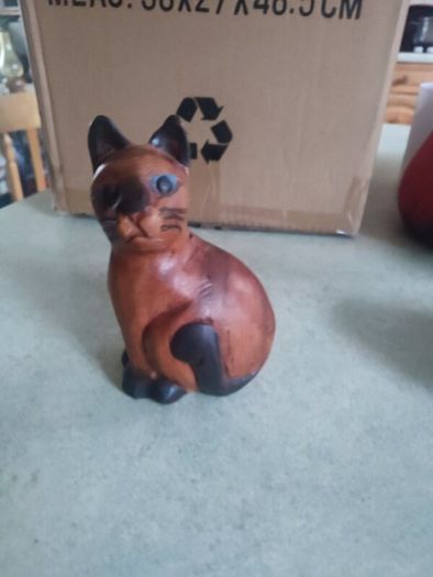 Small Wood Carved Cat