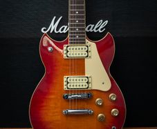 Yamaha SG-800S 1981-1982 - Cherry Sunburst