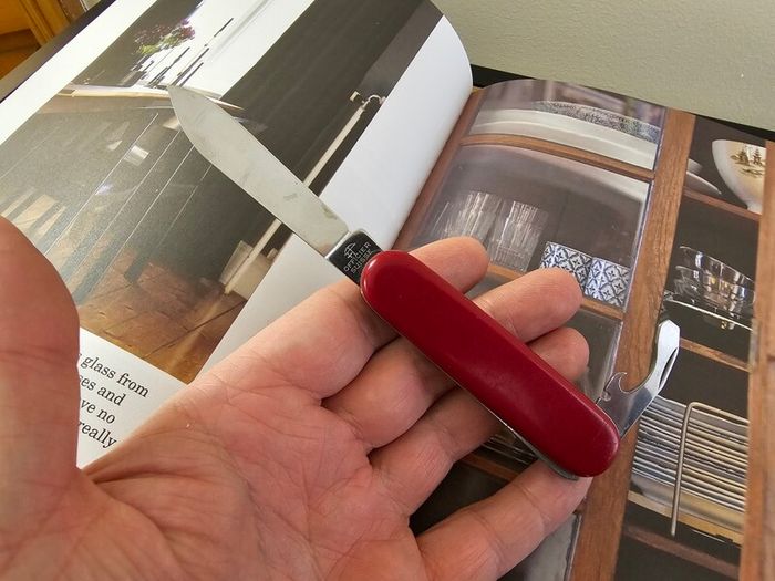 Vintage 1980s Victorinox 84mm Swiss Army Knife Collectable