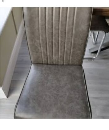 2x free chairs