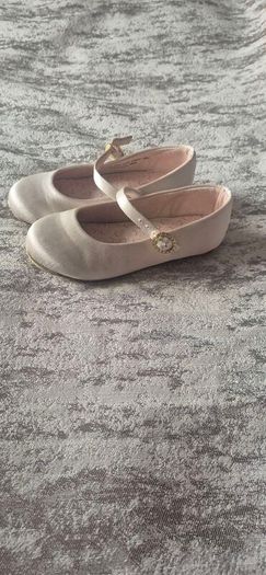 shoes girl next