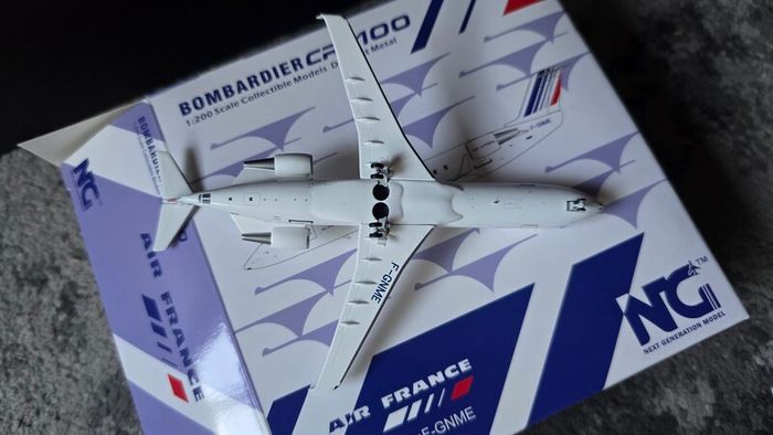 NG Models 1:200 Air France Bombardier CRJ 100