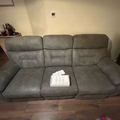 3 and 2 suite soft leather electric recliners