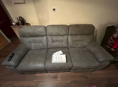 3 and 2 suite soft leather electric recliners