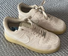Trainers size uk 3