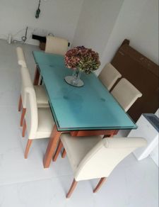 Calligaris Extendable dining table and leather chairs